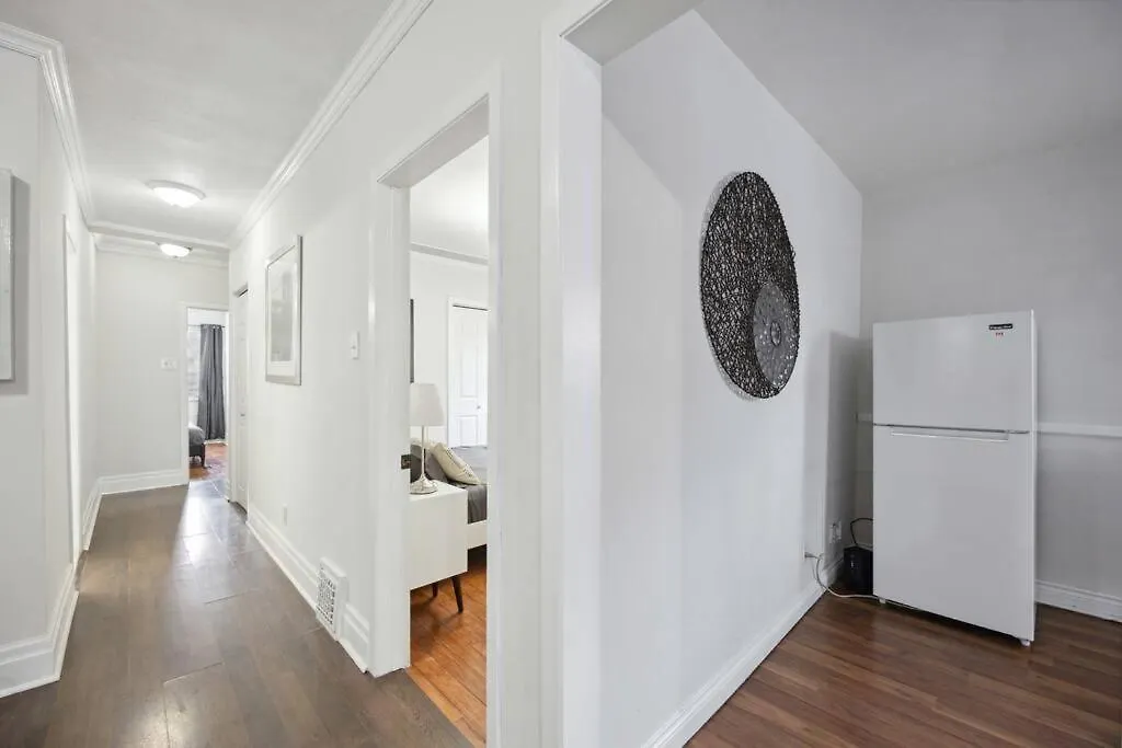 Lovely Bungalow In Briar-Hill Toronto