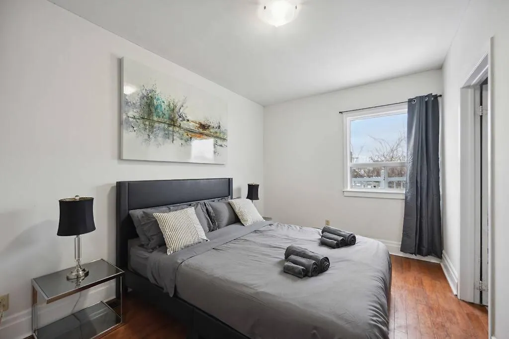 Appartement Lovely Bungalow In Briar-Hill Toronto Canada